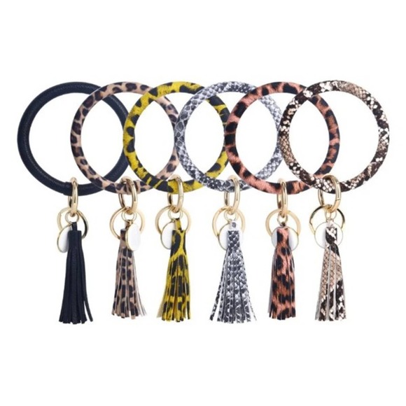 Yellow Leopard Vegan Leather Tassel Bangle Keychain~~NWOT - Picture 5 of 5